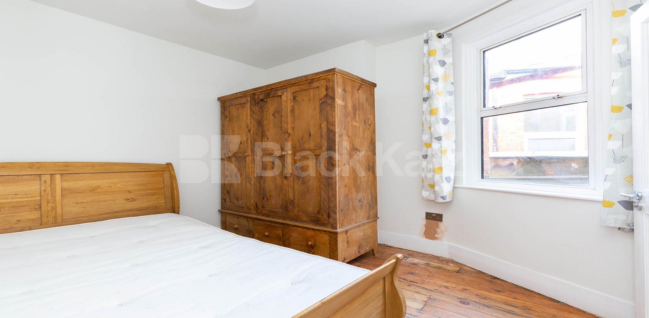 			3 Bedroom, 2 bath, 1 reception Apartment			 Ballards Lane, FINCHLEY CENTRAL N3
